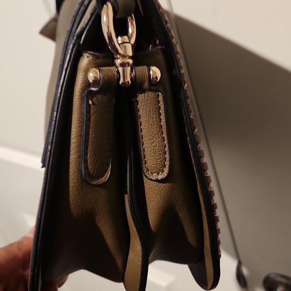 Kate & Alex Shoulder Purse - Picture 4 of 7